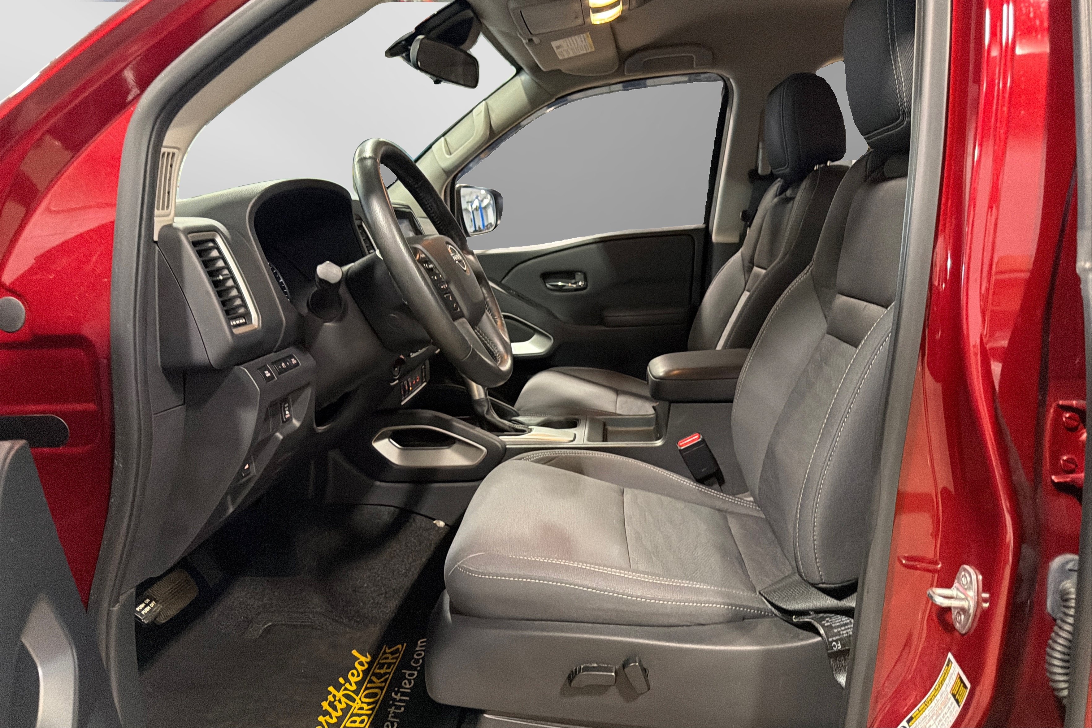 Used 2022 Nissan Frontier SV AWD/4WD image 18