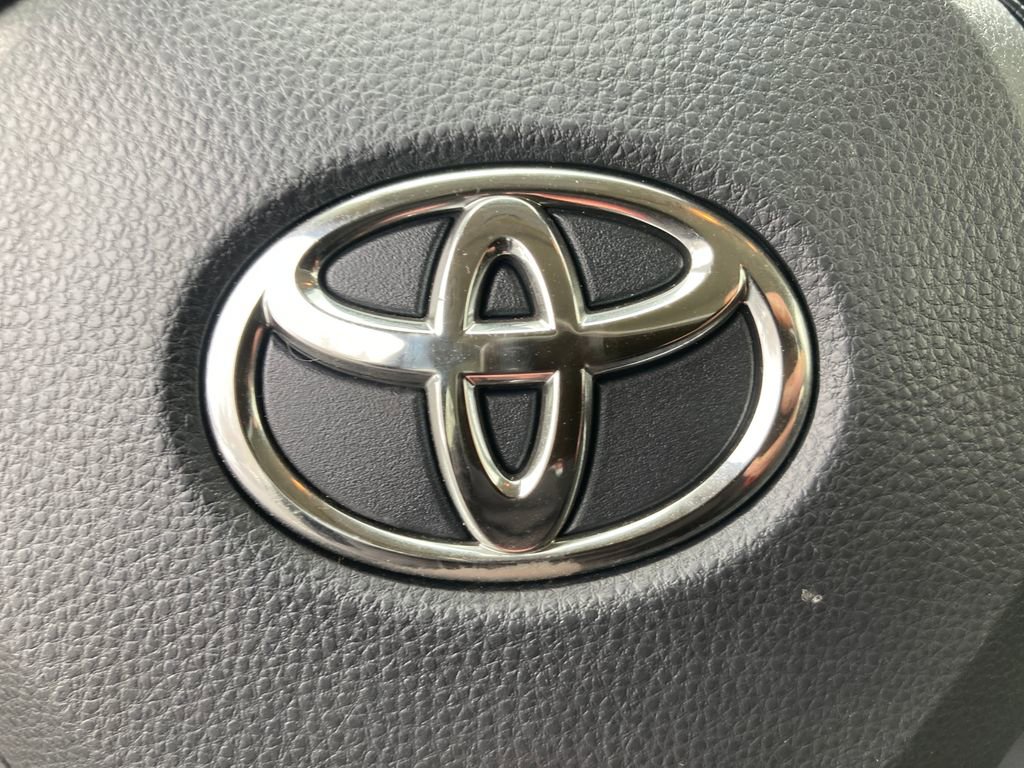 Used 2020 Toyota Corolla LE image 26