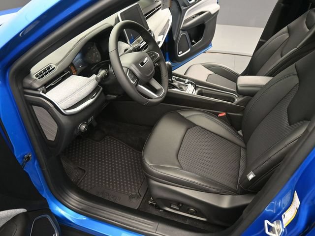 New 2025 Jeep Compass Latitude w/ Sun & Sound Group AWD/4WD image 9