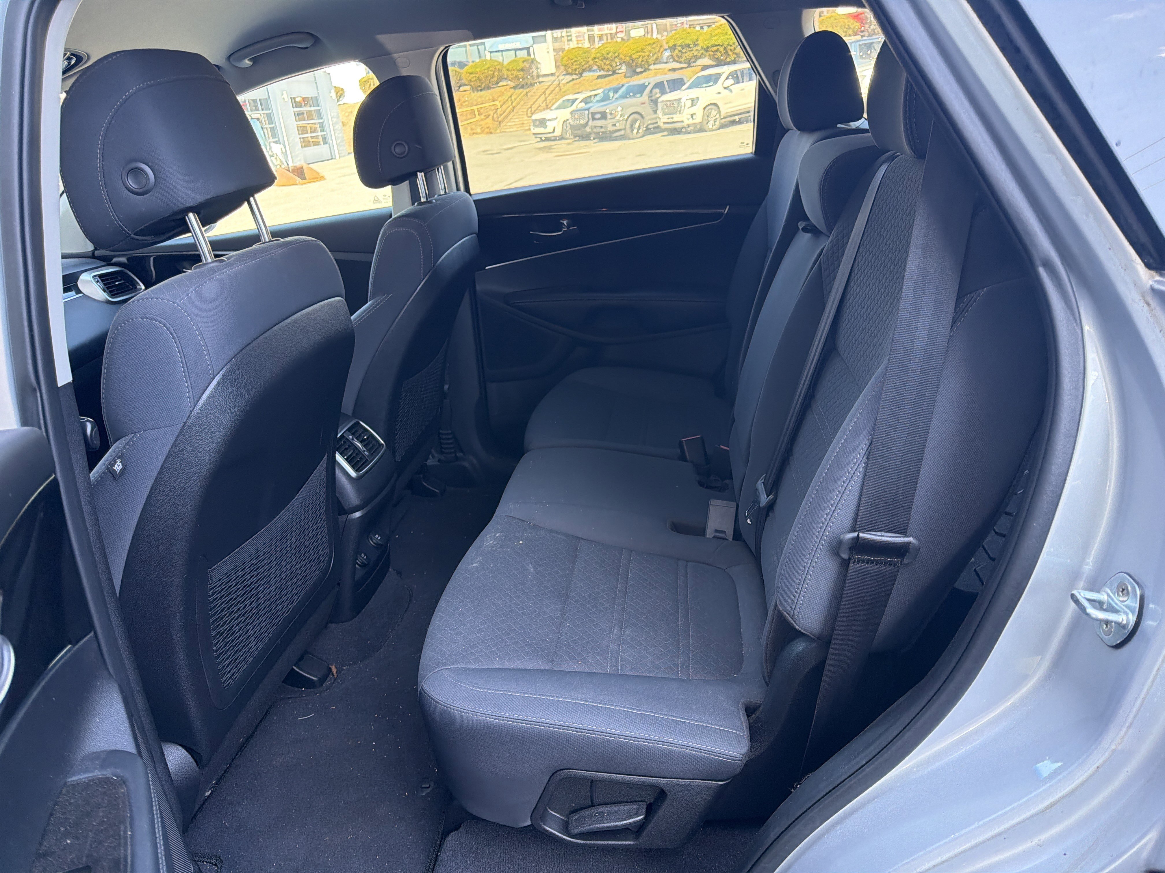 Used 2017 Kia Sorento LX image 10