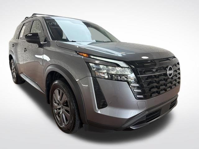 Used 2026 Nissan Pathfinder SV FWD image 10