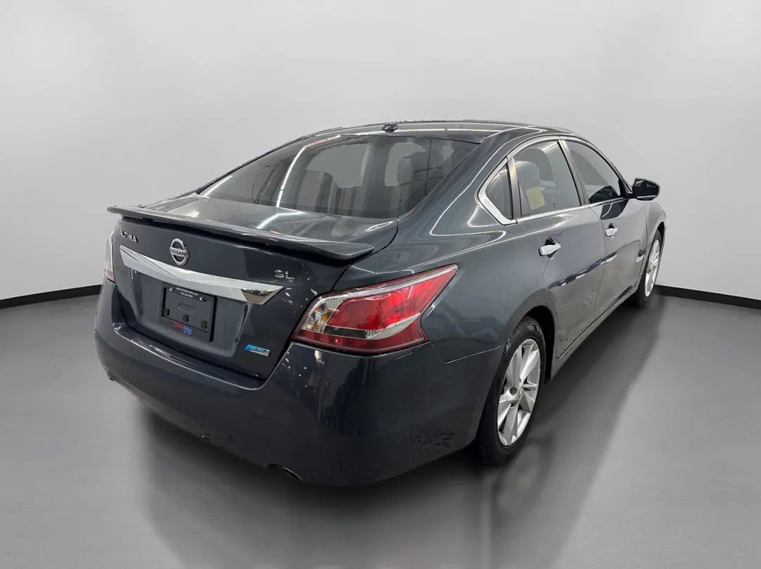 Used 2013 Nissan Altima 2.5 SL w/ Technology Pkg FWD image 10