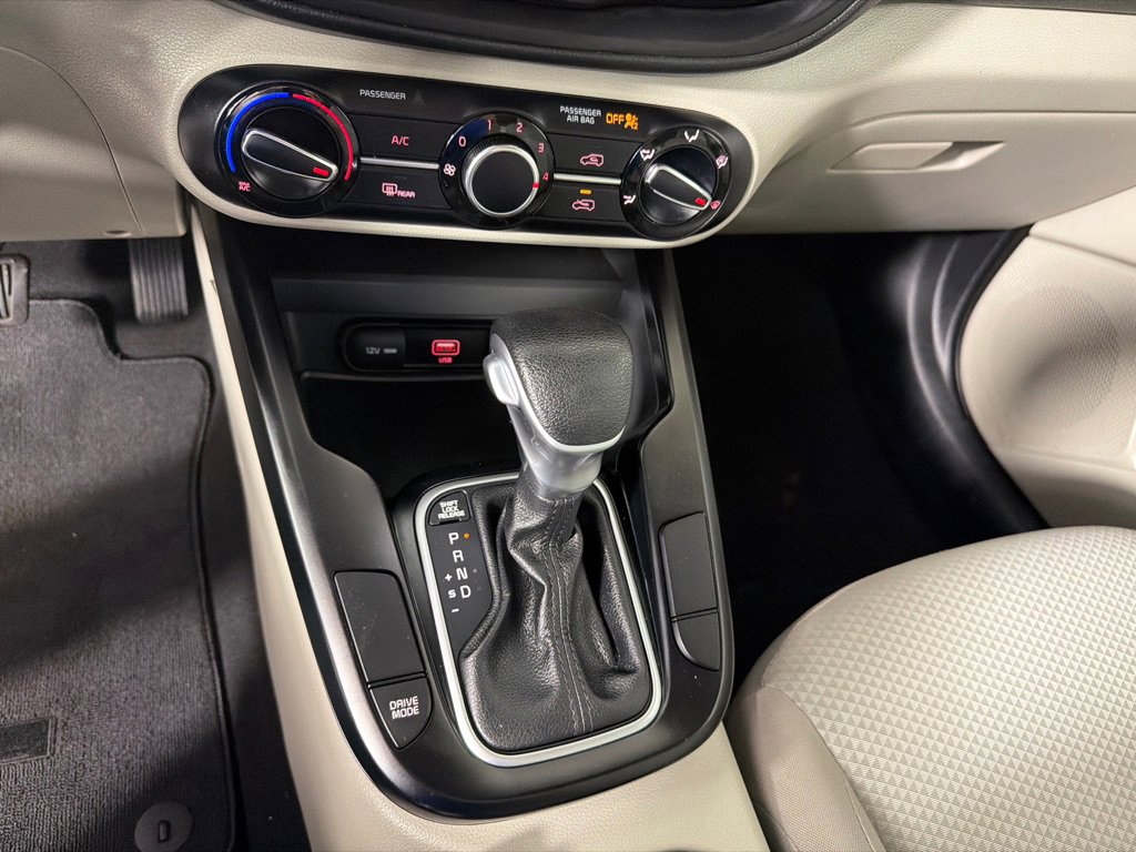 Used 2020 Kia Soul LX FWD image 16