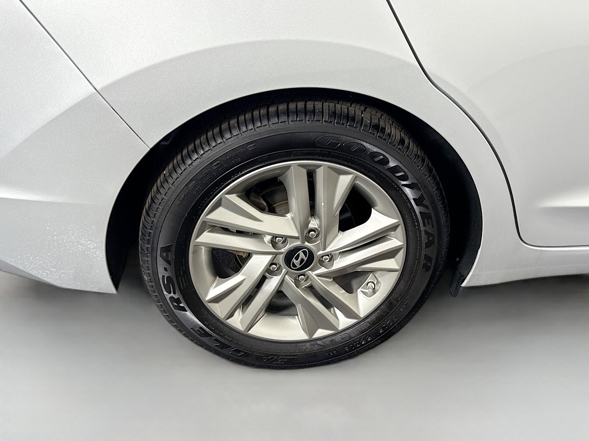 Used 2019 Hyundai Elantra SEL image 32