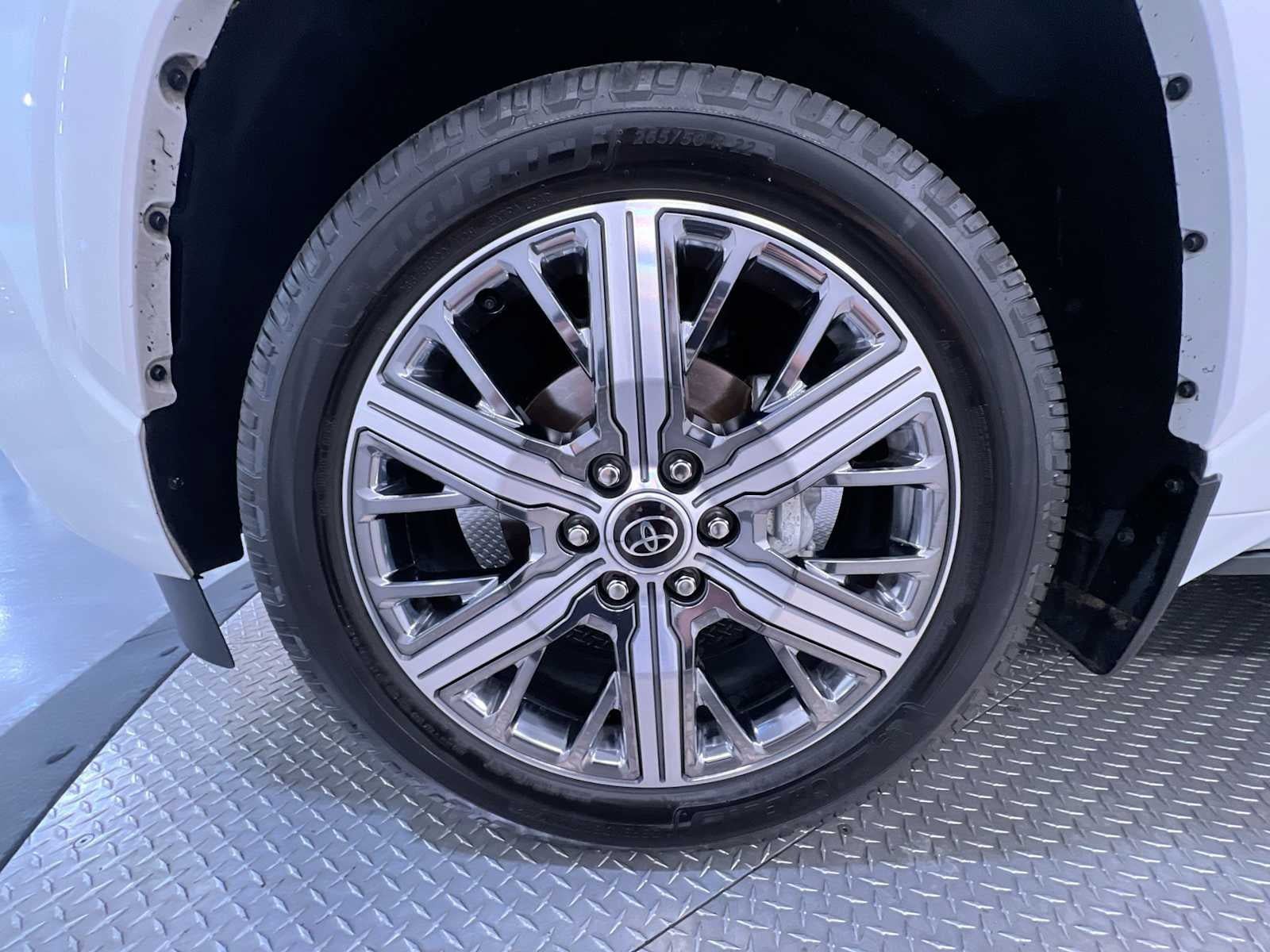 Used 2023 Toyota Sequoia Capstone AWD/4WD image 10