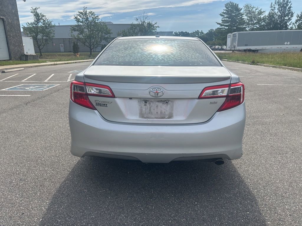 Used 2012 Toyota Camry SE w/ Leather Pkg FWD image 6