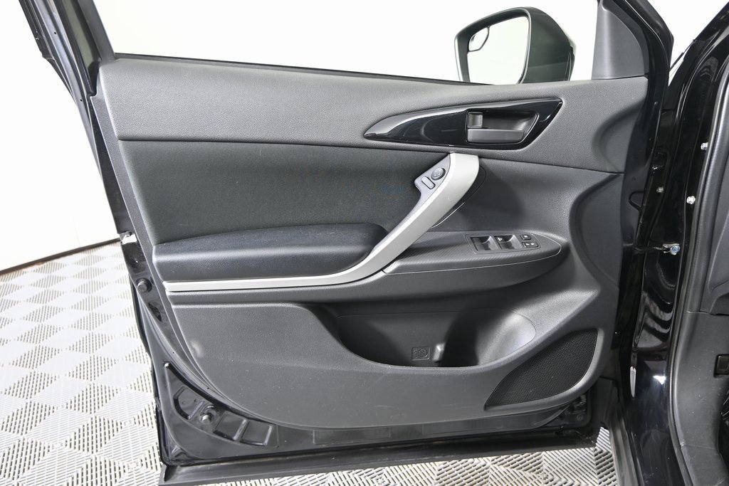 Used 2022 Mitsubishi Eclipse Cross ES image 18