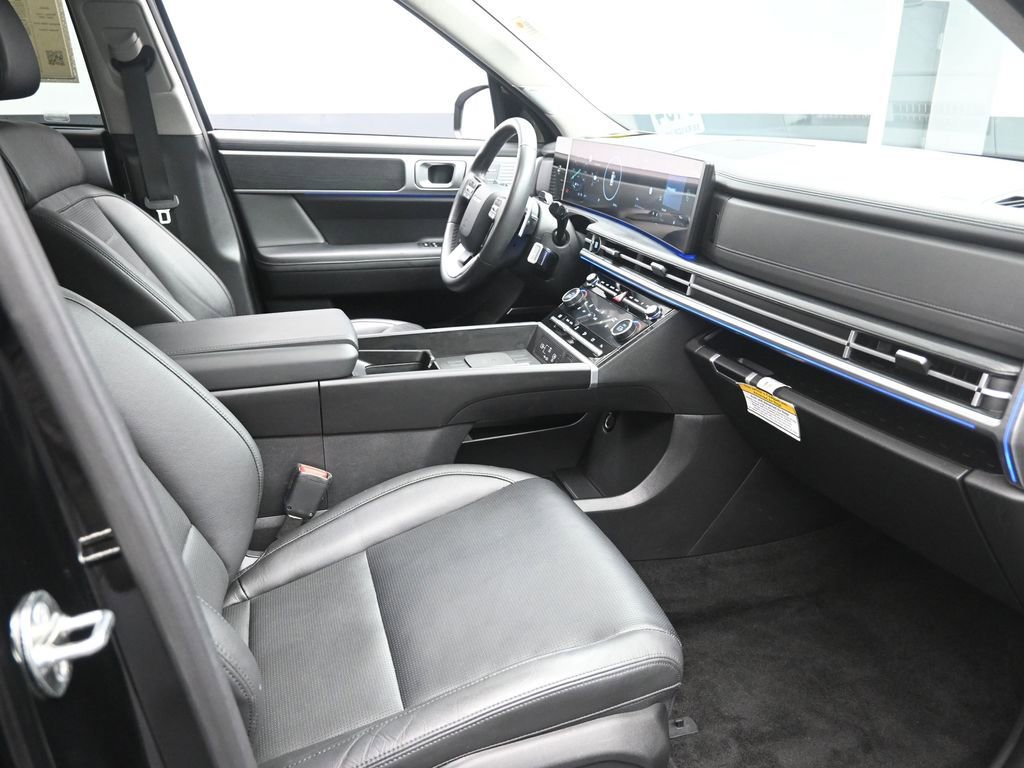 Used 2024 Hyundai Santa Fe Limited image 31