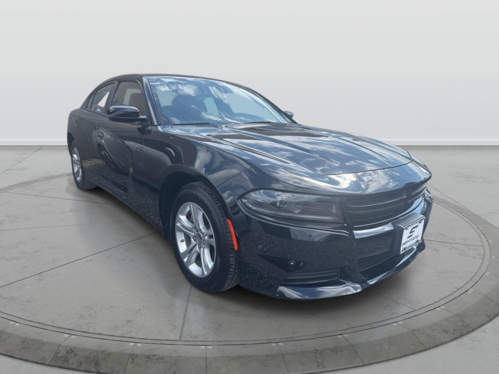 Used 2022 Dodge Charger SXT w/ Leather Interior Group