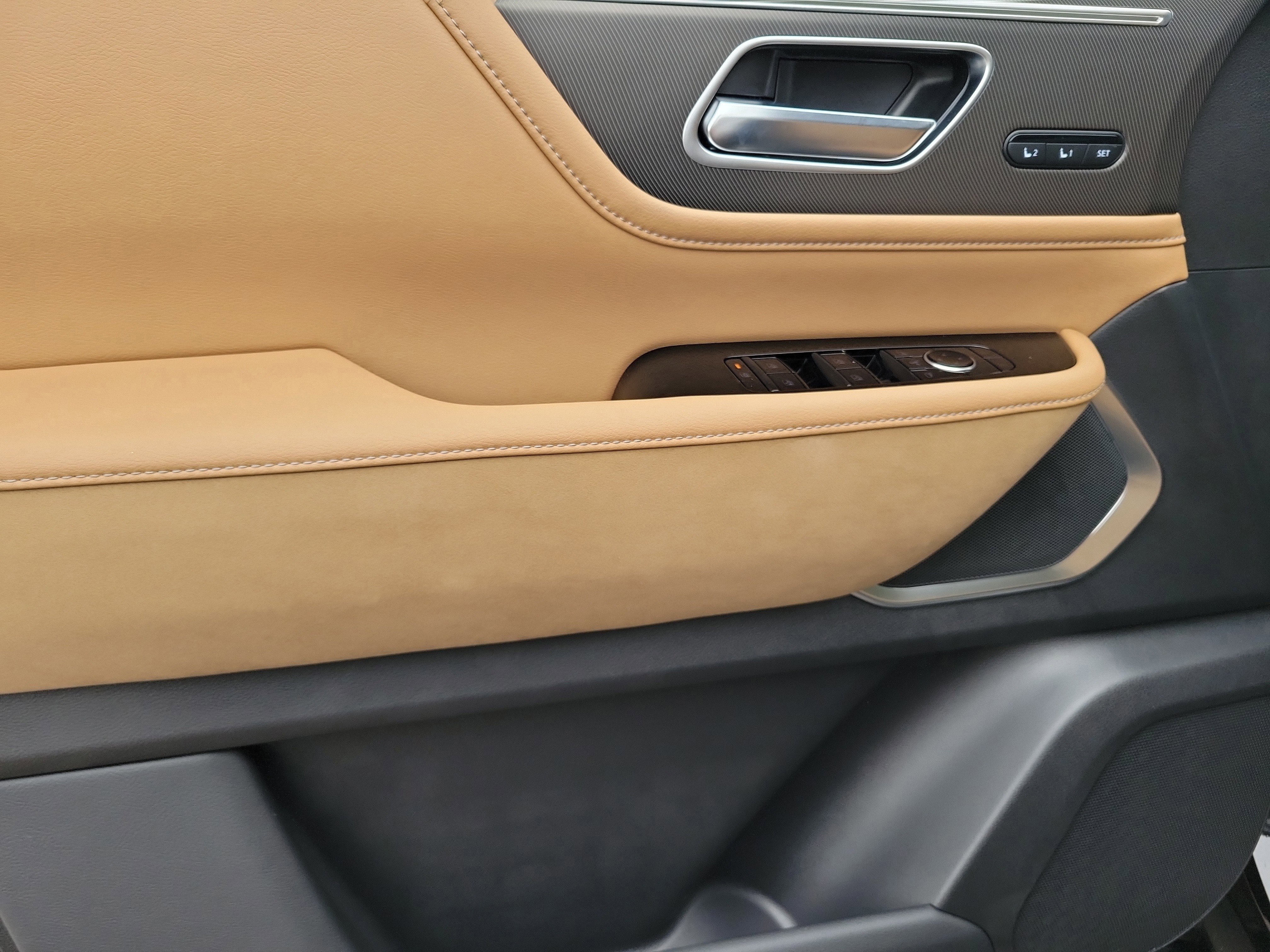 New 2026 INFINITI QX80 Luxe image 15