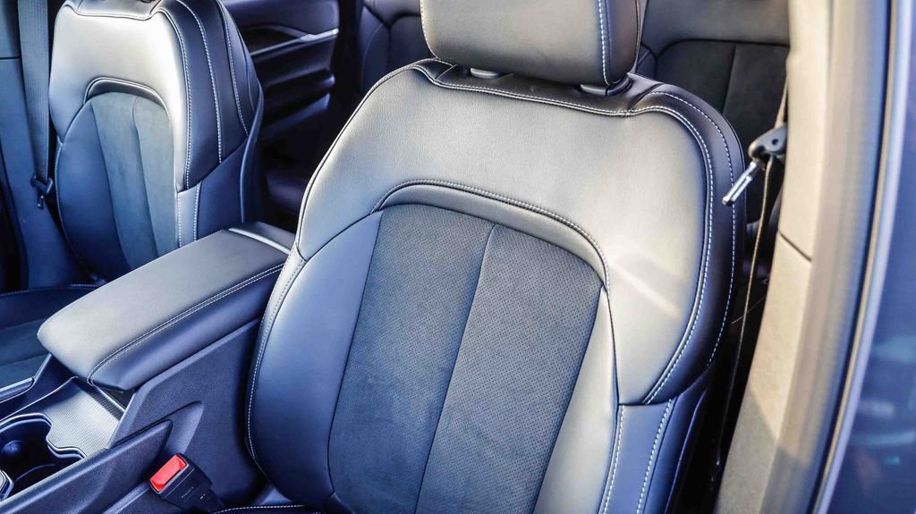 New 2026 Jeep Grand Cherokee Altitude RWD image 30