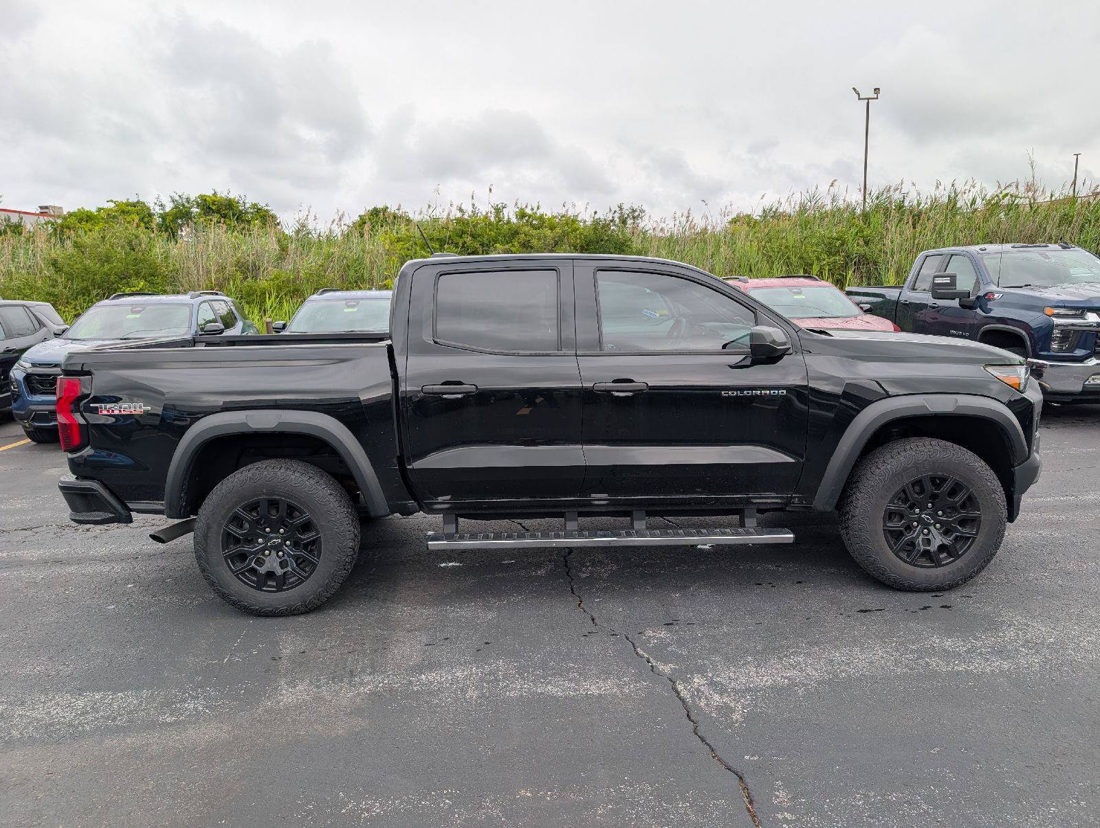 Used 2024 Chevrolet Colorado Trail Boss w/ Advanced Trailering Package AWD/4WD image 8