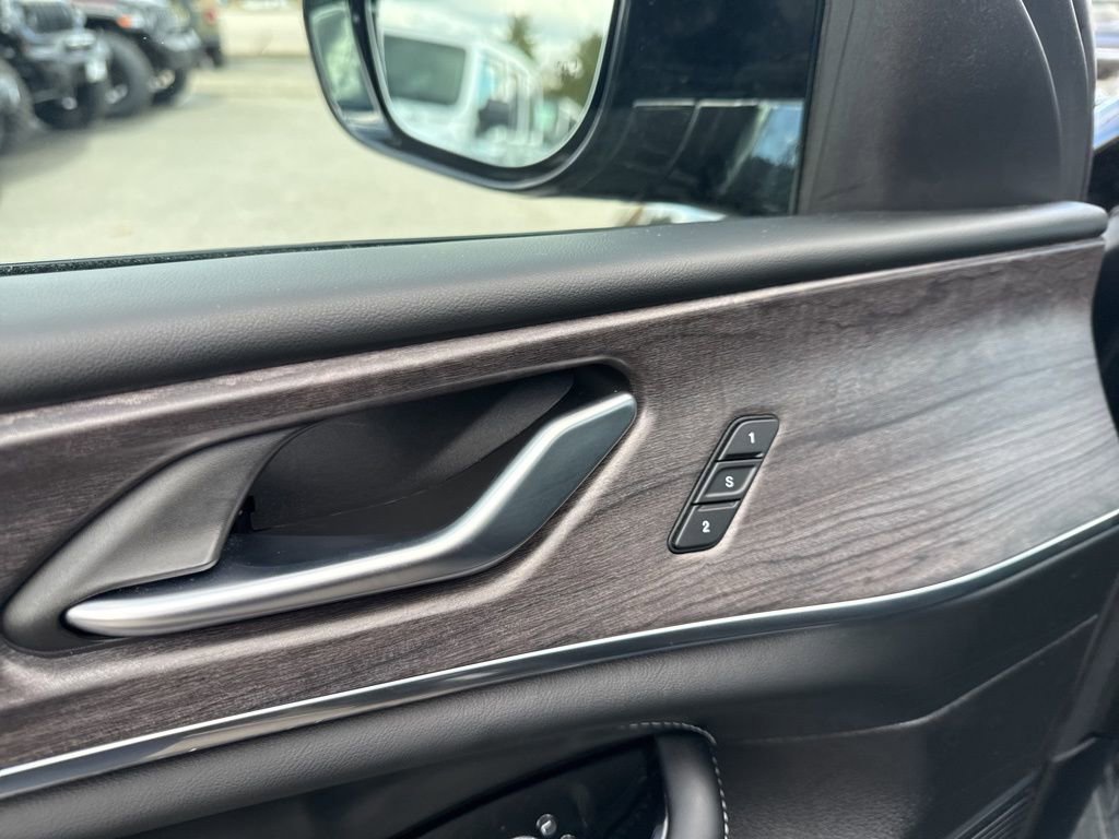 Certified 2023 Jeep Grand Cherokee L Overland w/ Rear Seat Video Group I image 22