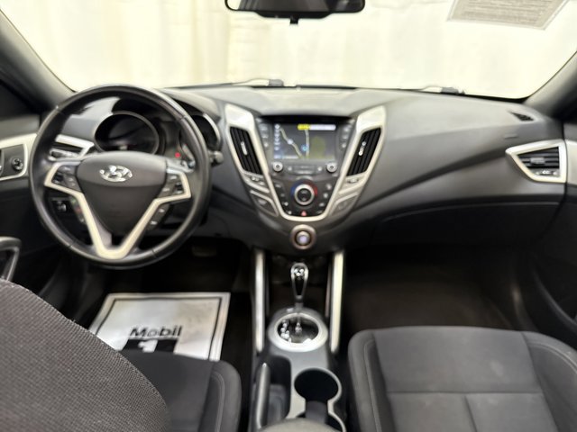 Used 2017 Hyundai Veloster Value Edition image 15