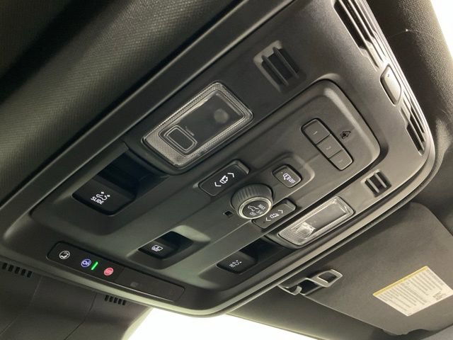 Certified 2024 Cadillac Escalade ESV Premium Luxury image 22