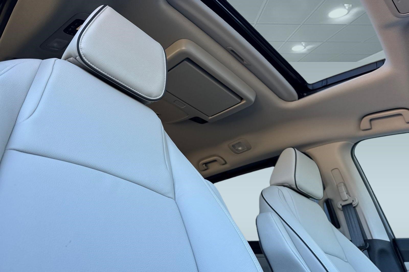 New 2026 Honda Odyssey Touring image 14