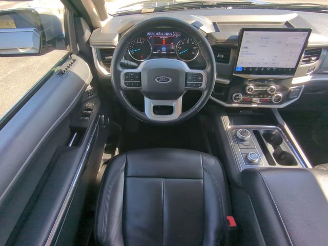 Used 2024 Ford Expedition XLT image 19