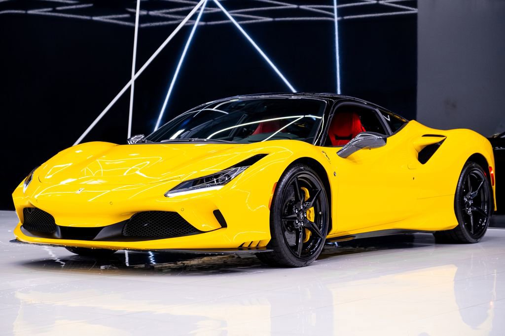 Used 2021 Ferrari F8 Tributo image 3