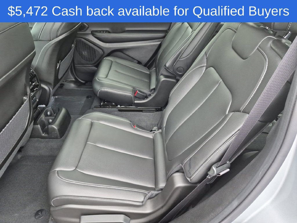 New 2026 Jeep Grand Cherokee L Limited w/ Limited Altitude Package AWD/4WD image 24