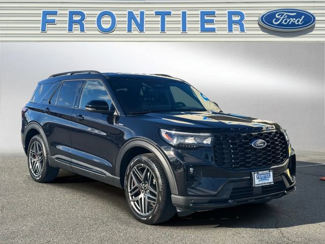 Used 2025 Ford Explorer ST-Line w/ ST-Line Street Pack image 8