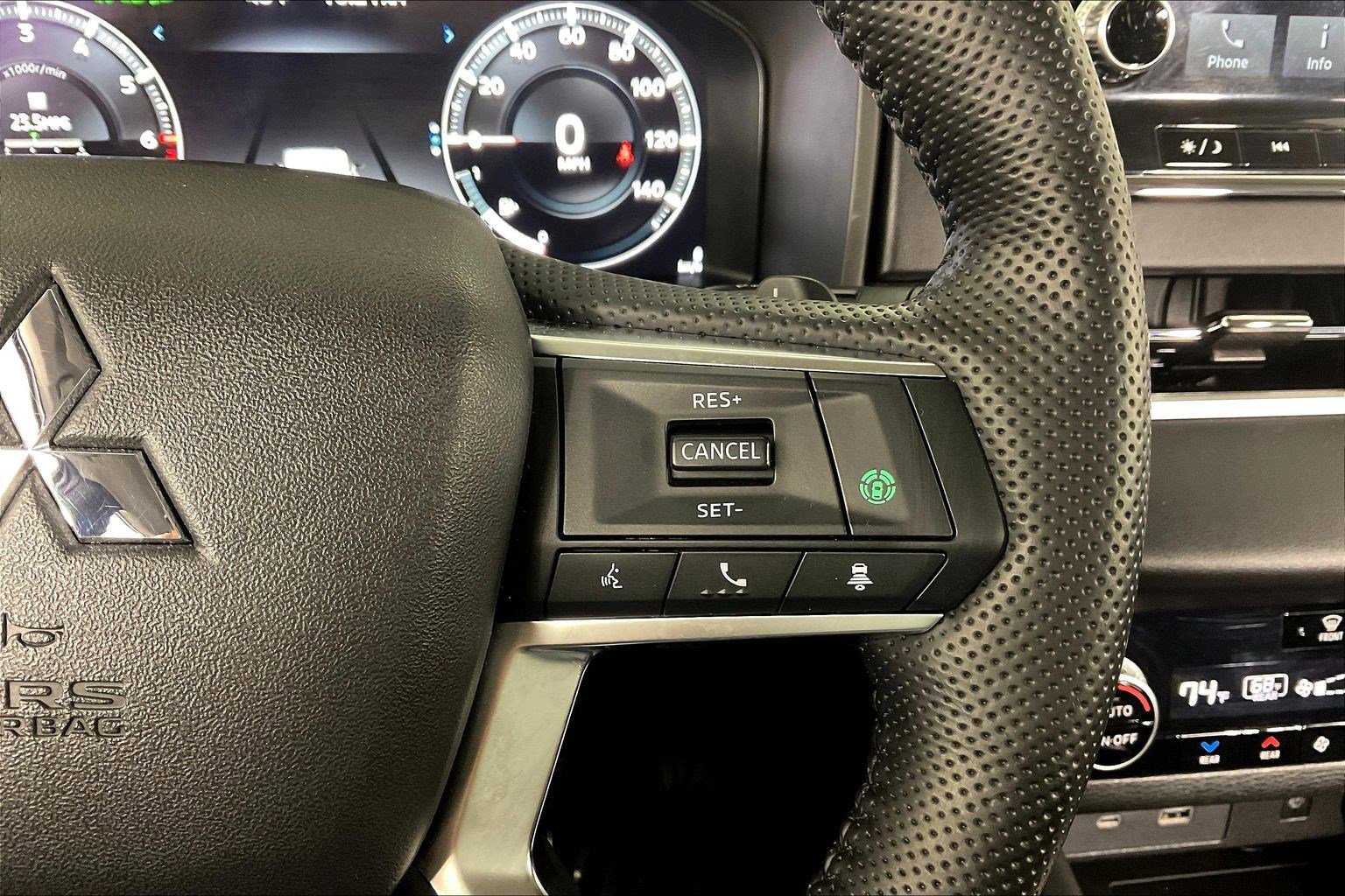 Used 2022 Mitsubishi Outlander SEL FWD image 12