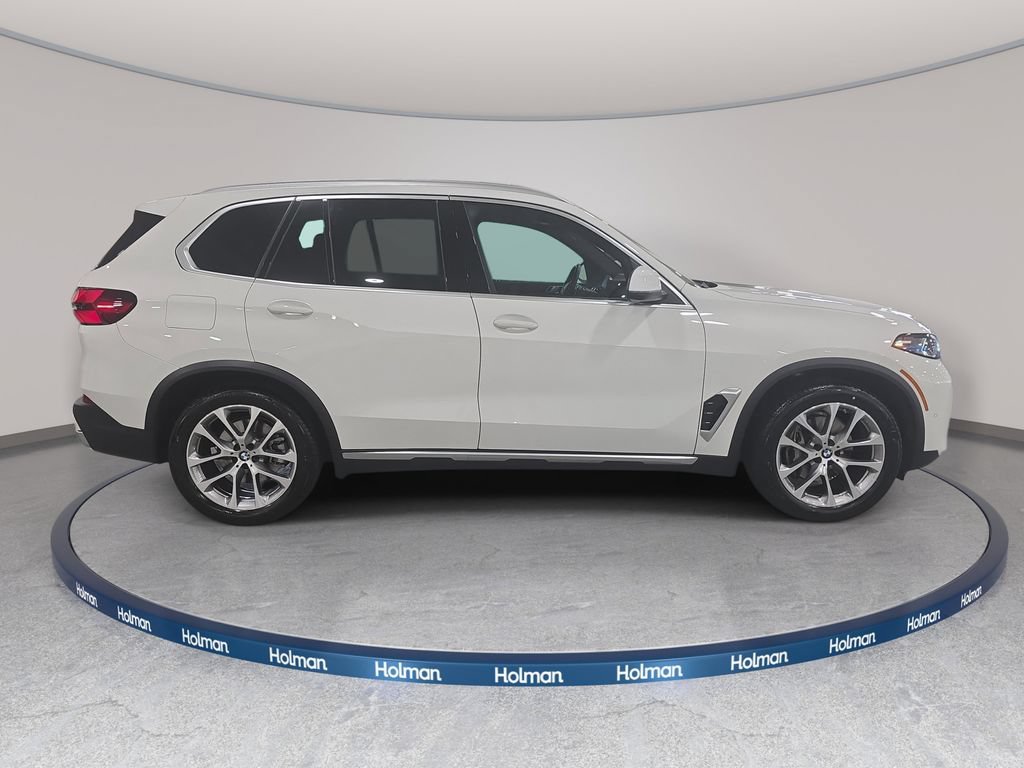 Certified 2025 BMW X5 sDrive40i w/ Parking Assistance Package RWD image 4