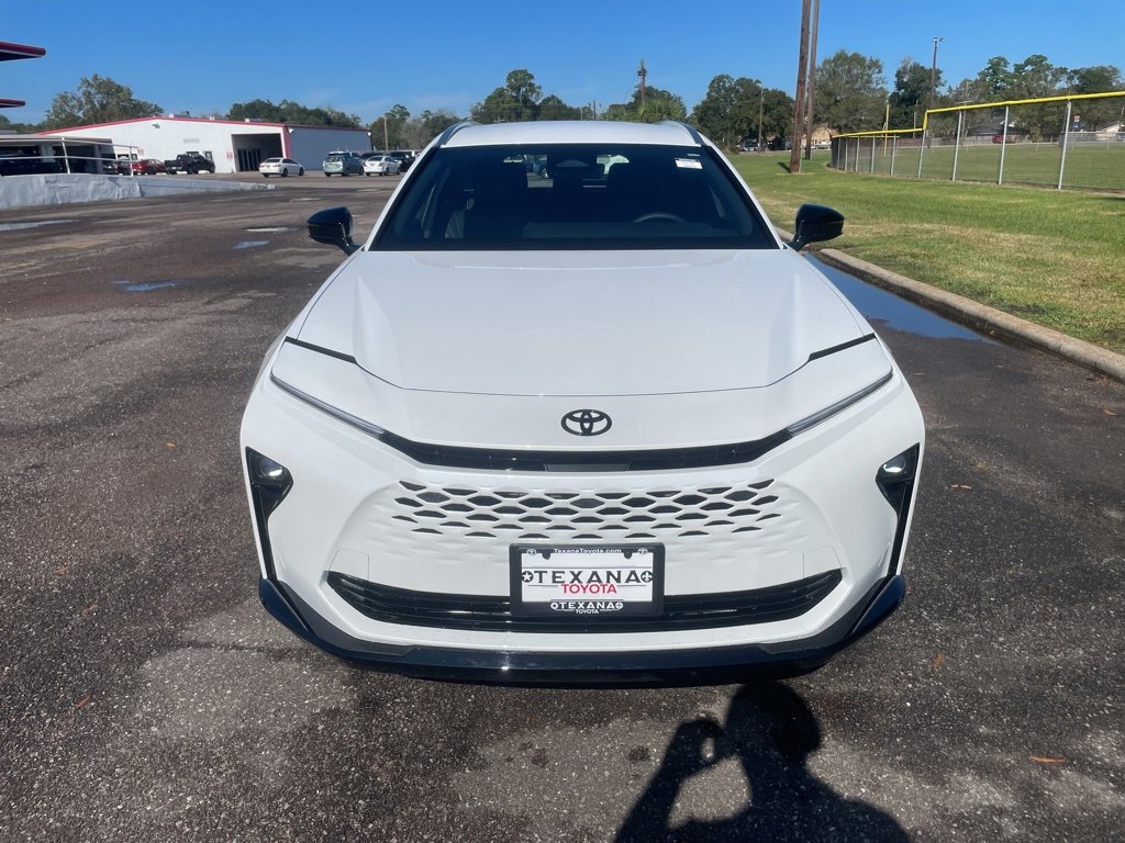 New 2025 Toyota Crown Signia image 2