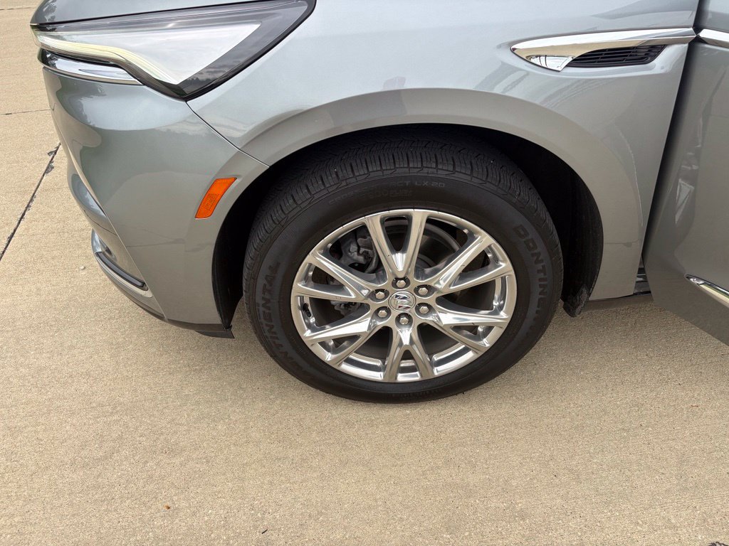 Used 2023 Buick Enclave Premium w/ Experience Buick Package FWD image 29