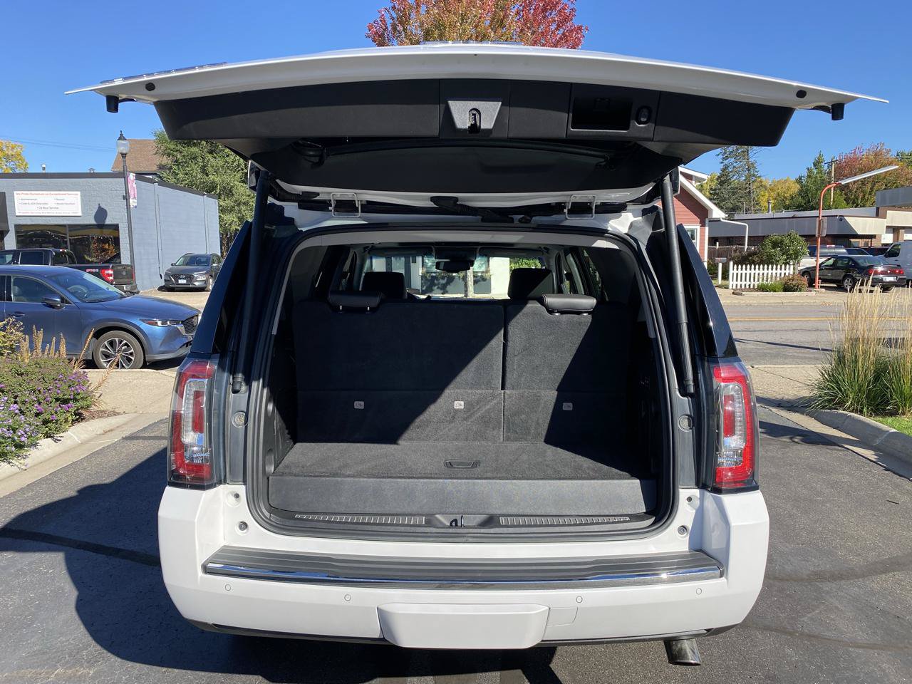 Used 2019 GMC Yukon Denali w/ Open Road Package AWD/4WD image 5