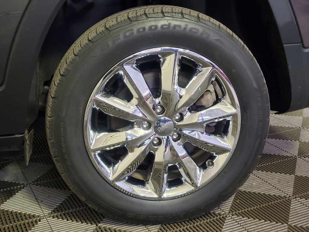Used 2016 Jeep Cherokee Limited AWD/4WD image 5