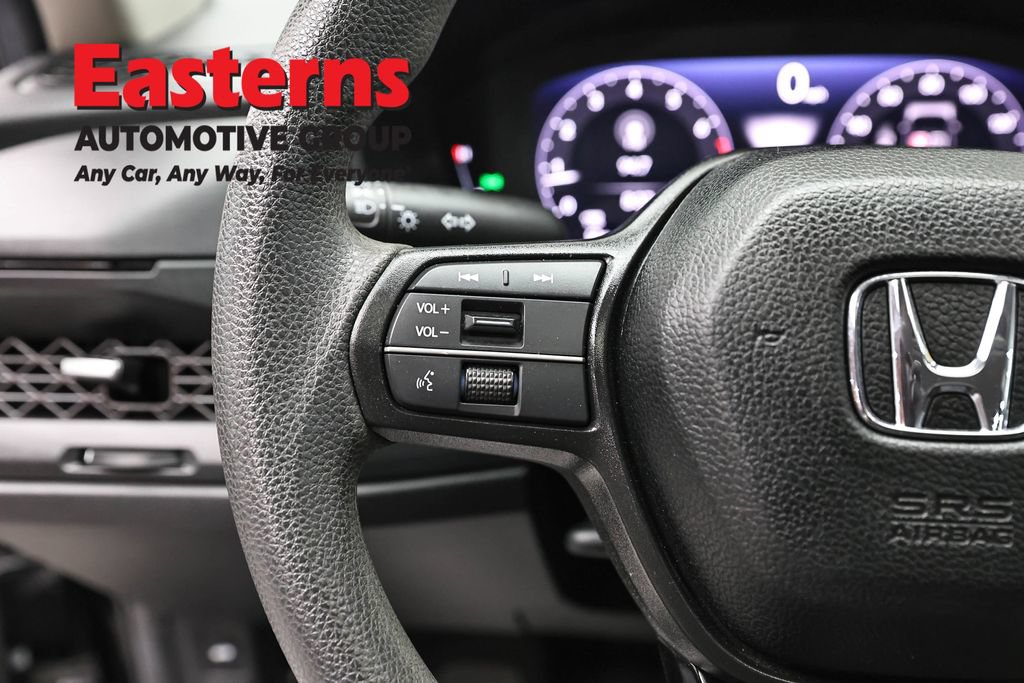 Used 2025 Honda Accord SE image 15