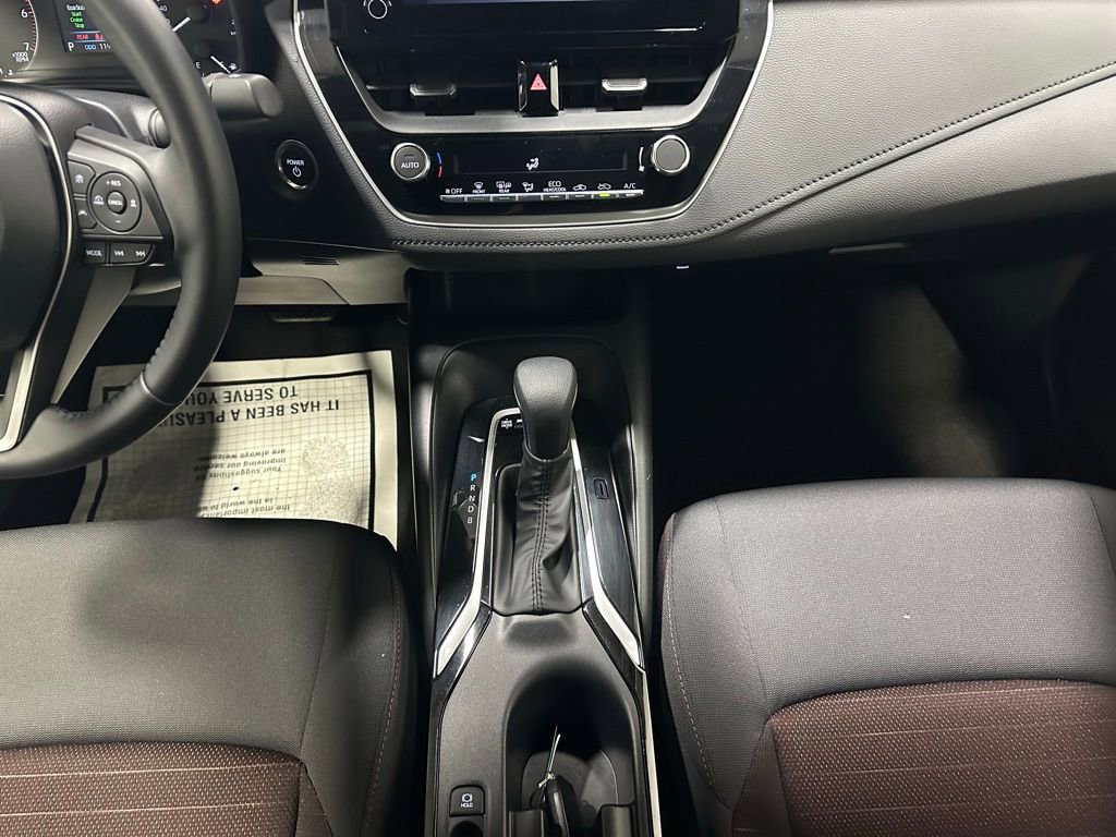 Used 2025 Toyota Corolla SE FWD image 38