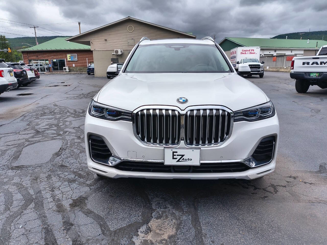 Used 2019 BMW X7 xDrive50i w/ Executive Package AWD/4WD image 3