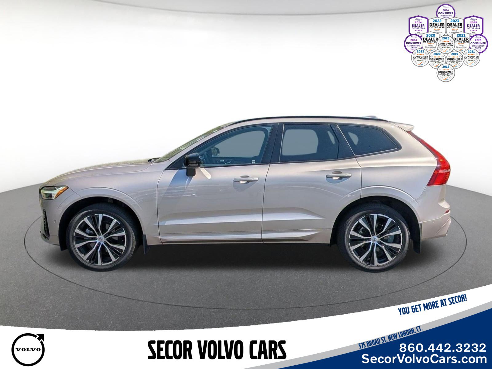 Used 2023 Volvo XC60 B5 Plus w/ Climate Package AWD/4WD image 10
