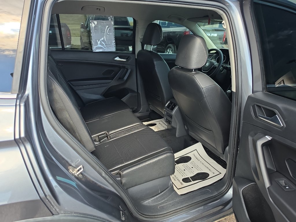 Used 2021 Volkswagen Tiguan SE AWD/4WD image 19