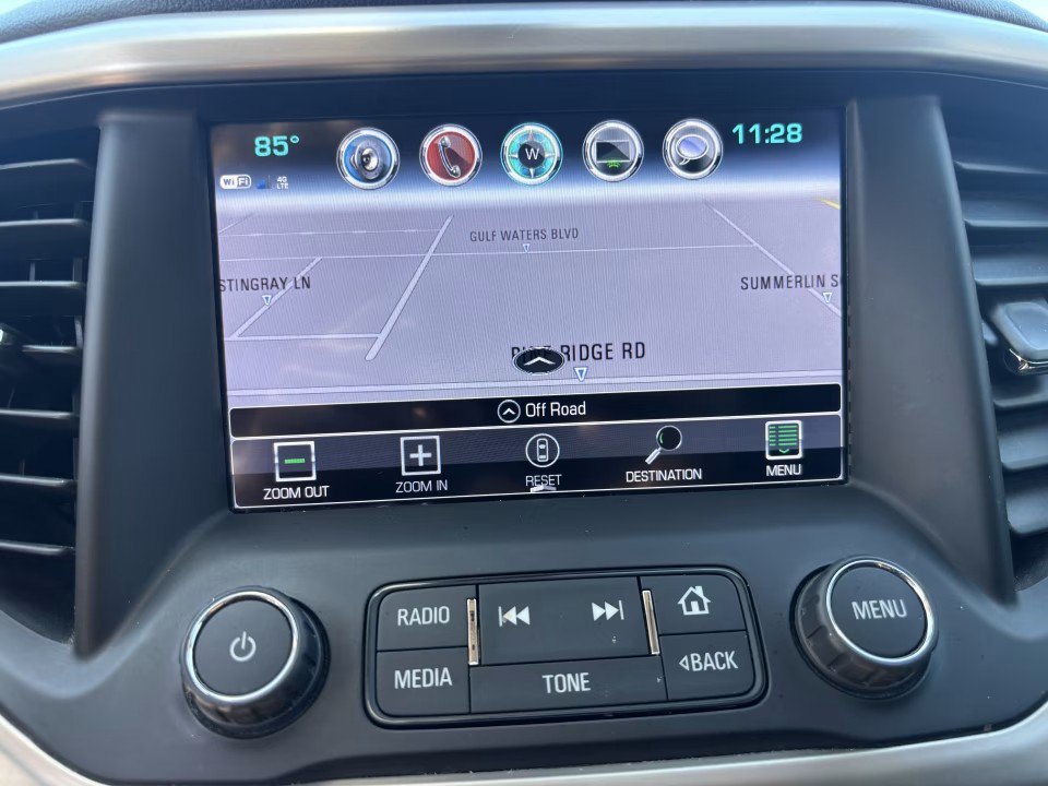 Used 2018 GMC Acadia Denali w/ Technology Package FWD image 23