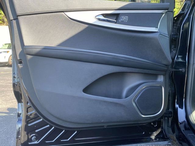 Used 2020 Lincoln Nautilus FWD w/ Equipment Group 101A image 19