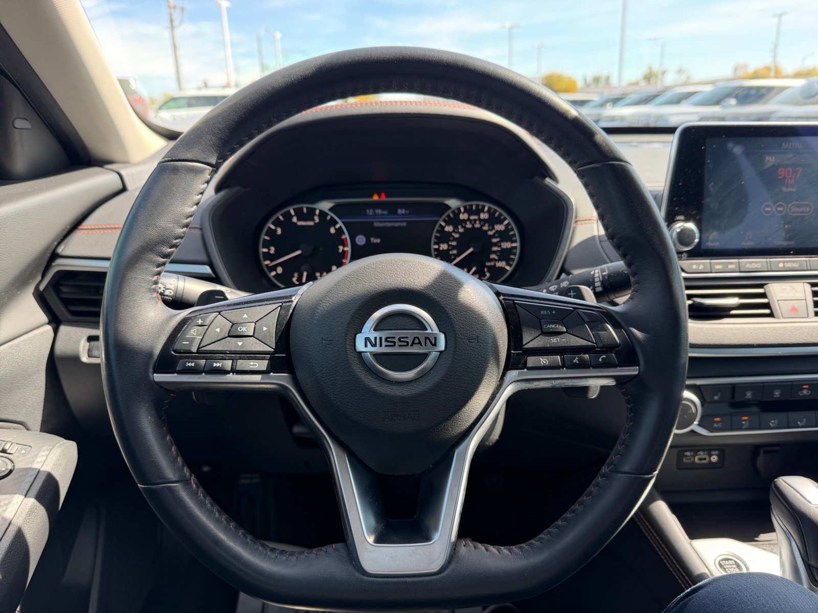 Used 2019 Nissan Altima 2.5 SR w/ SR Premium Package image 9