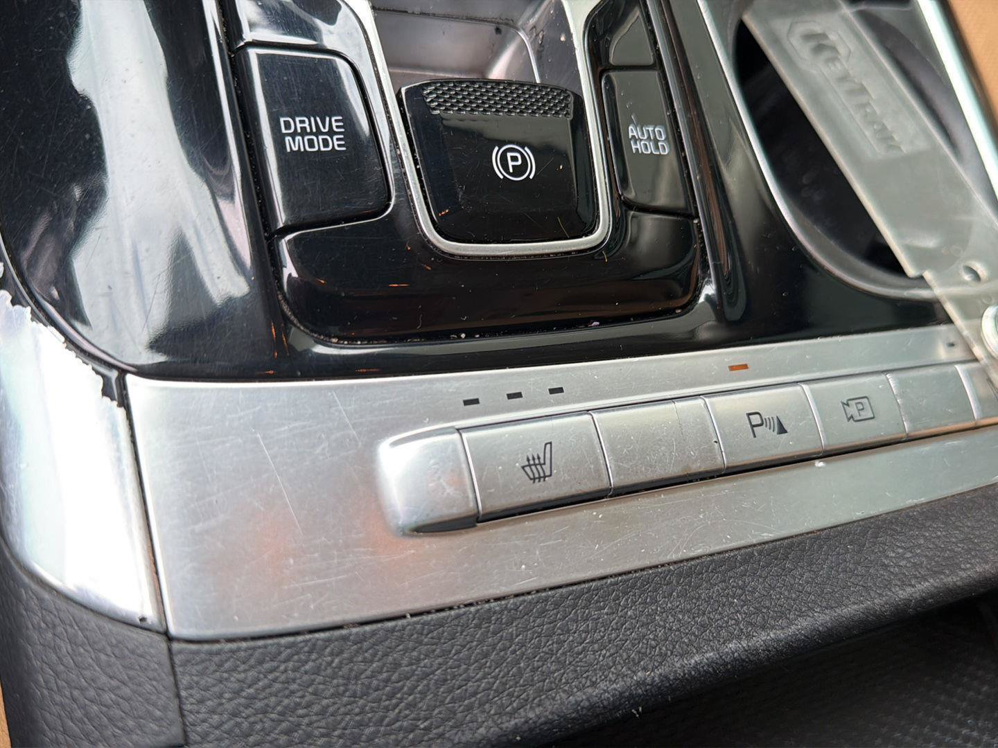 Used 2022 Kia Carnival EX FWD image 29