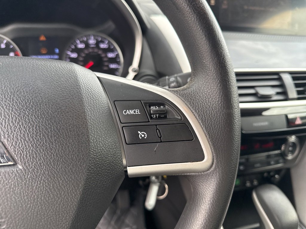 Used 2020 Mitsubishi Eclipse Cross LE image 24