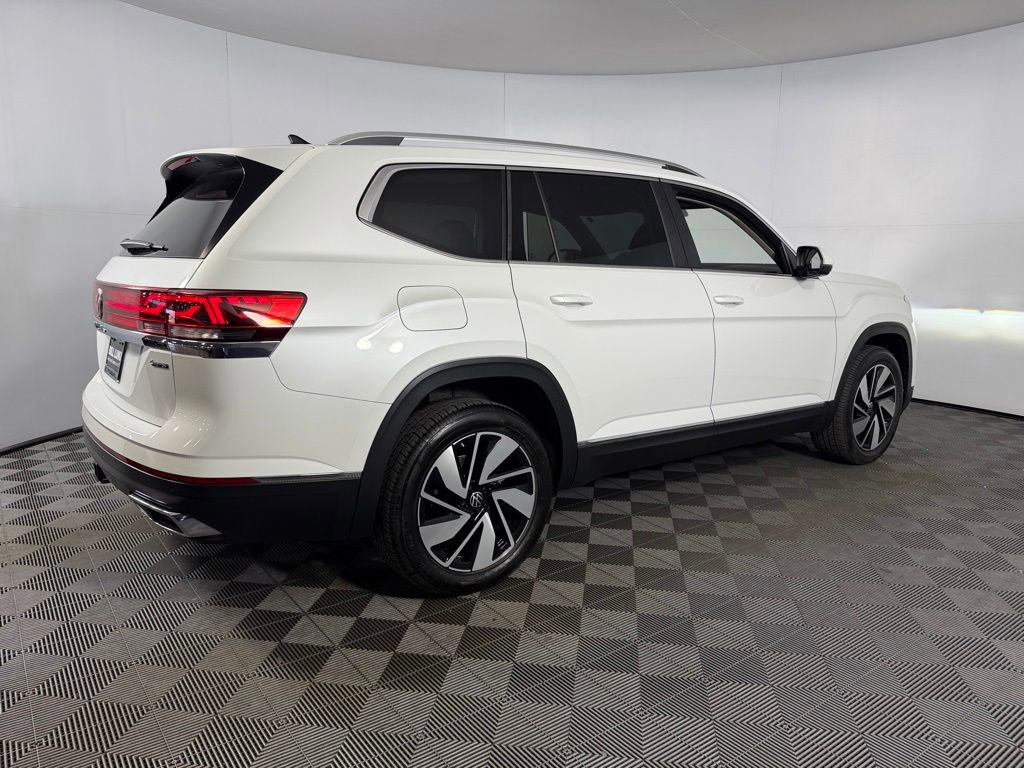 Used 2025 Volkswagen Atlas SEL AWD/4WD image 8