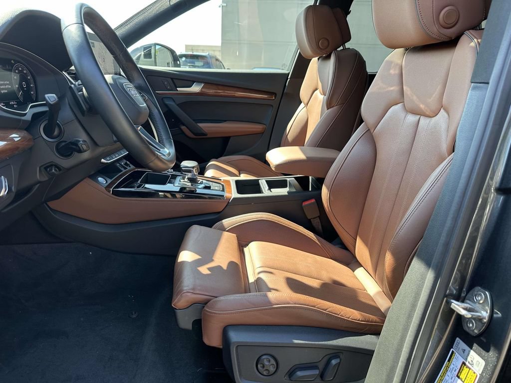 Used 2022 Audi Q5 e Premium Plus AWD/4WD image 8