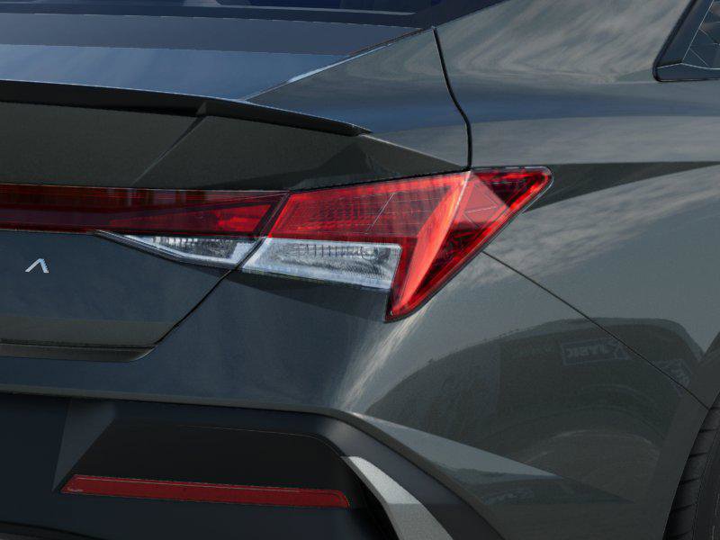New 2026 Hyundai Elantra SEL Sport FWD image 10