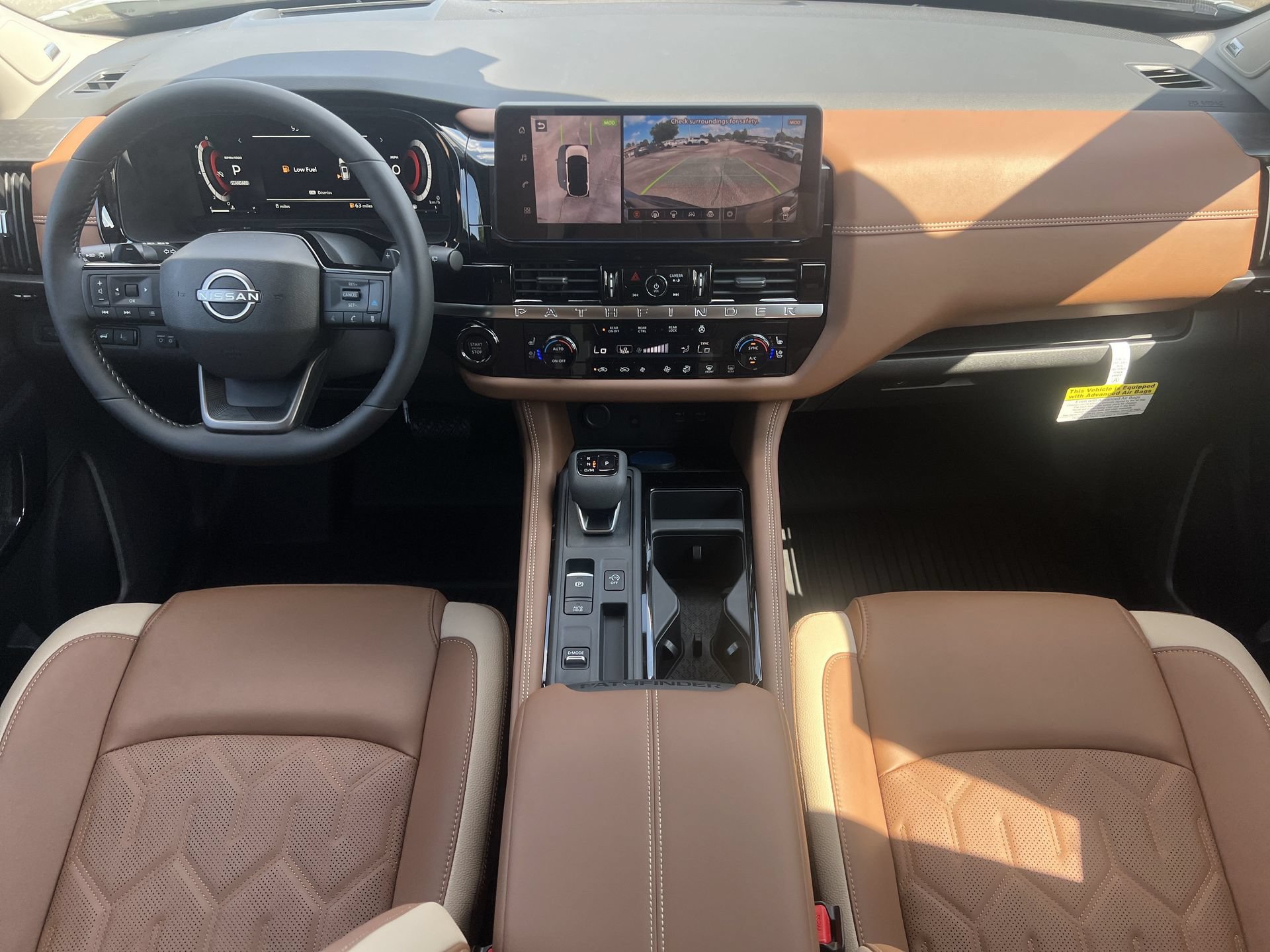 New 2026 Nissan Pathfinder Platinum FWD image 2