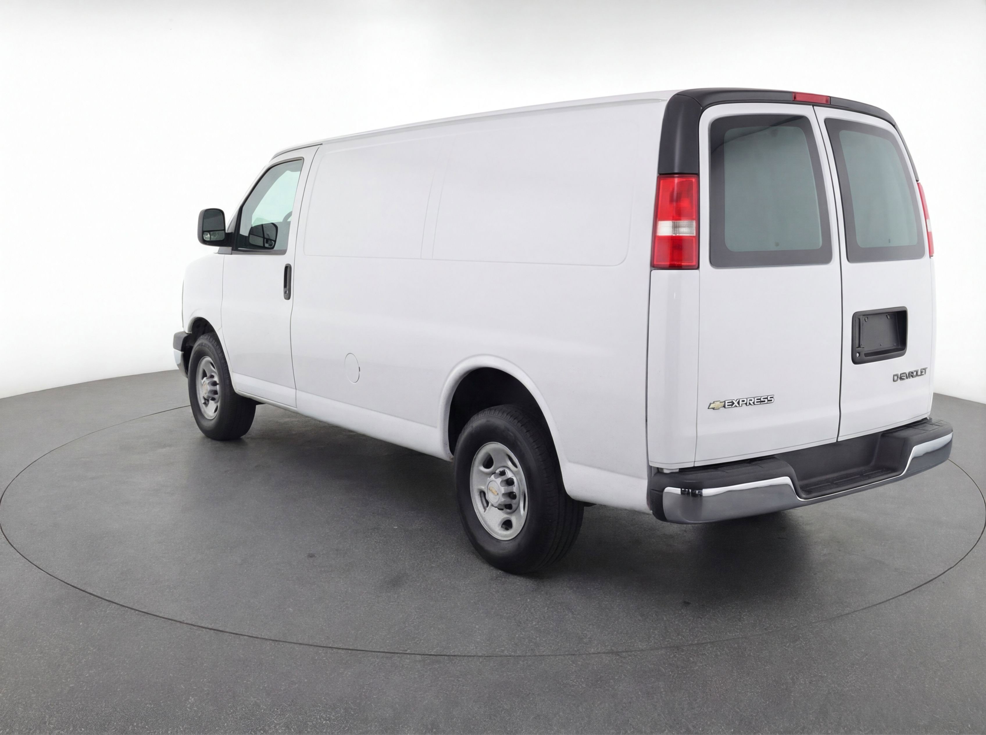 Used 2025 Chevrolet Express 3500 LT w/ LT Preferred Equipment Group image 6