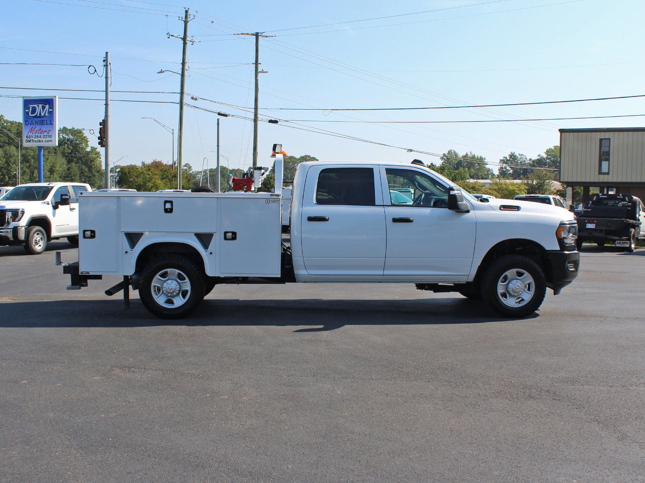 Used 2023 RAM 3500 Tradesman w/ Convenience Group image 5