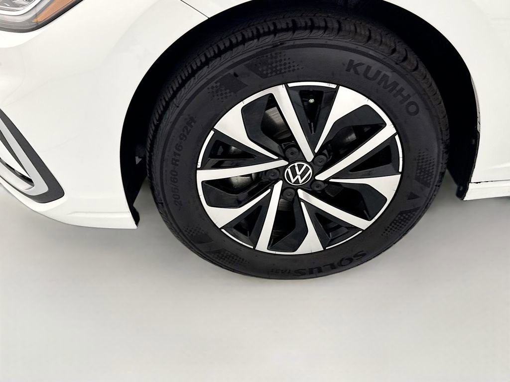 Used 2025 Volkswagen Jetta S image 28