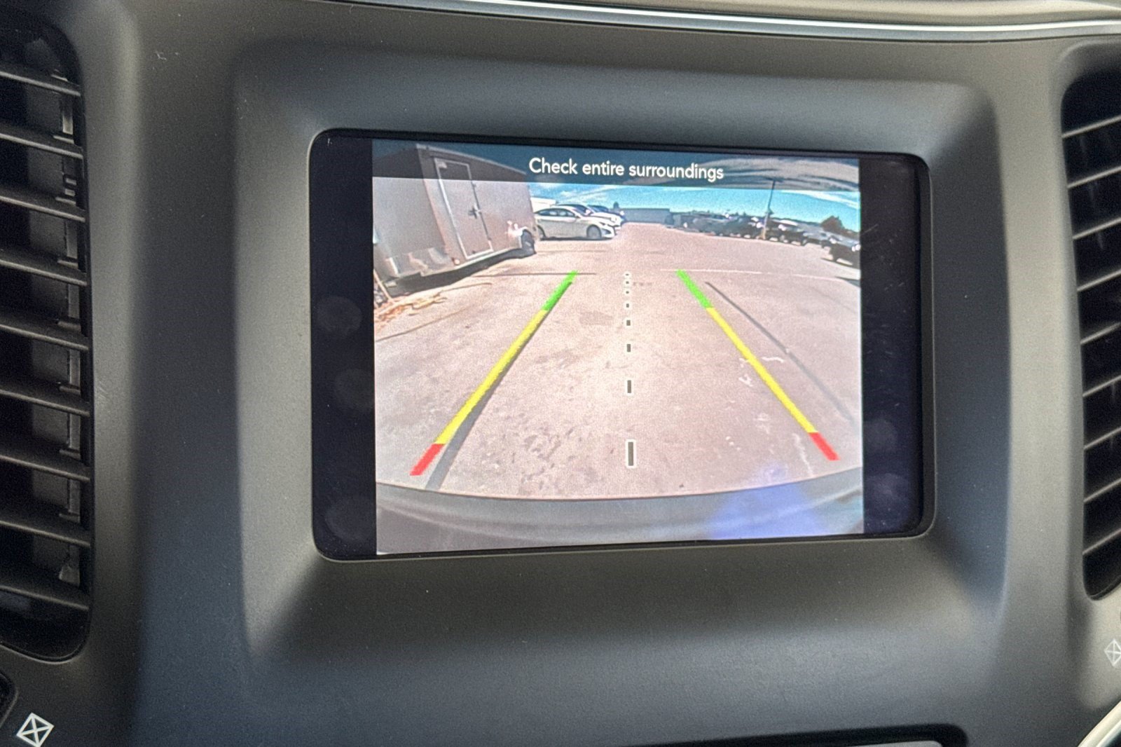 Used 2019 Jeep Cherokee Latitude Plus AWD/4WD image 20