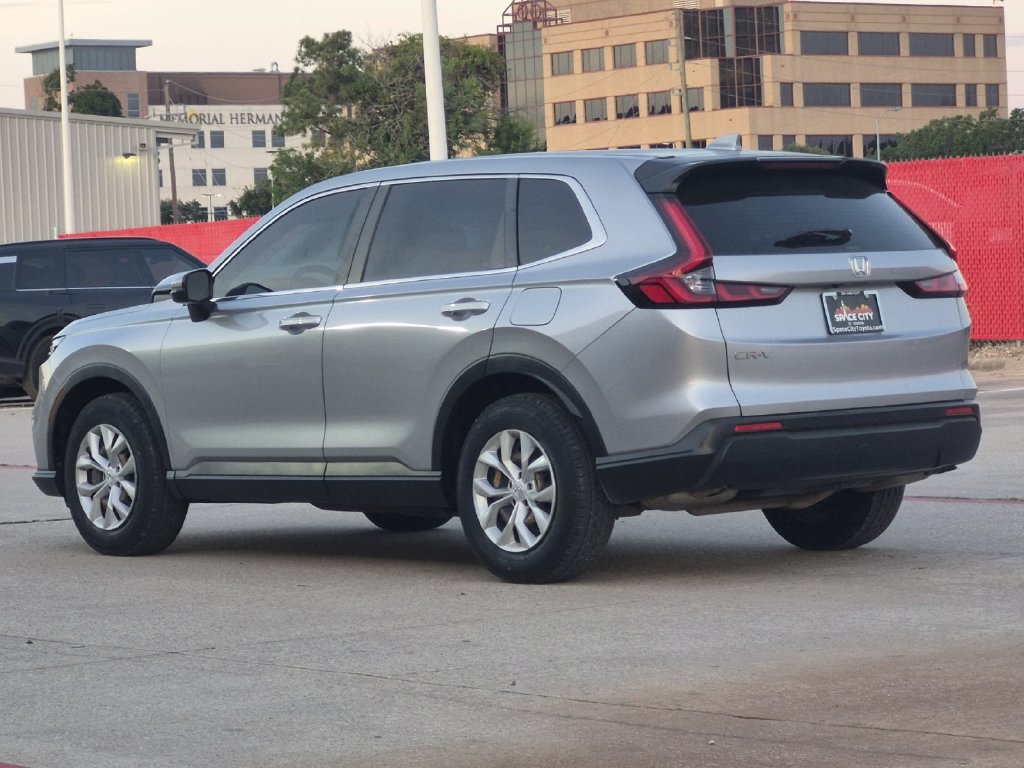 Used 2023 Honda CR-V LX image 4