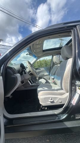 Used 2011 Subaru Forester 2.5X Premium w/ All-Weather Pkg AWD/4WD image 11